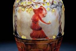 Lot 249: Vase „Le Jardin des Hespérides“, Gabriel Argy-Rousseau, Paris, 1926, H. 24,5 cm