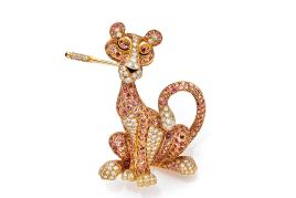 Pink Panther brooch Yellow gold, pink sapphires and diamonds Estimate: 3 000 – 4 000 € / 3 400 – 4 500 $