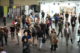 Copyright: POSITIONS BERLIN Courtesy: Edgard Berendsen Besucher auf der / visitors at POSITIONS BERLIN 2015