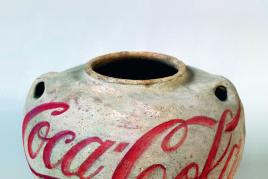 Ai Weiwei, Han Dynasty Urn with Coca-Cola Logo, 1994, urn from Western Han dynasty (206 BC - 24 AD) and paint, Photo: Studio Ai Weiwei, © Ai Weiwei. M Sigg Collection, Hong Kong. By donation.