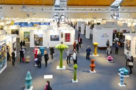 Blick in Halle 3 der art KARLSRUHE 2016 Foto: Jürgen Rösner / KMK