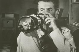 Anonym James Stewart in Das Fenster zum Hof, Regie: Alfred Hitchcock, 1954 ©BFI National Archive: London