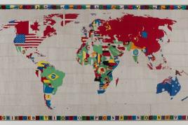 Alighiero Boetti, Mappa, 1988 © (Alighiero Boetti) VG BILD-KUNST Bonn, 2017, Courtesy Kunstmuseum Basel und Sammlung Goetz, München, Photo: © (Wilfried Petzi) VG BILD-KUNST Bonn, 2017