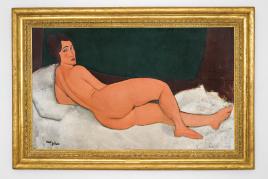 ot 18 Amedeo Modigliani Nu couché (sur le côté gauche) Signed Modigliani (lower left) Oil on canvas 35¼ by 57¾ in.; 89.5 by 146.7 cm Painted in 1917 Estimate in excess of $150 million