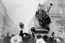 Kundgebung der Regierung Ebert und Scheidemann auf dem Wilhelmplatz Berlin 6. Januar 1919 Foto Ullstein Bild