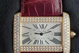 Luxuriöse Cartier-Armbanduhr - Cartier Tank Divan XL, Ref.2602, 18Kt-Gelbgold, 	 Aufrufpreis:	7.300 EUR