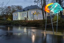 Ansicht des Museum Art.Plus in Donaueschingen. Im Vordergrund: Paul Schwer, GULF, 2014 © VG Bild-Kunst Bonn, 2019 & Museum Art.Plus / Art.Plus Foundation