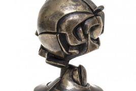 Koenig, Fritz Modell Kugelkaryatide N.Y., 1968. Miniatur Silber. H. 10,5 cm. 2 x monogr. F.K. Aufrufpreis:	8.500 EUR  Zuschalg: 18.000.- Euro