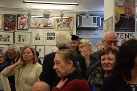 Vernissage der Ausstellung in memoriam Herwig Zens (c) kleinegalerie.at