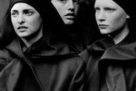 Peter Lindbergh Michaela Bercu, Linda Evangelista & Kirsten Owen Pont-à-Mousson, 1988 © Peter Lindbergh (Courtesy Peter Lindbergh, Paris)