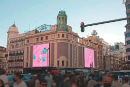 GLOBAL GALLERY- KÖNIG X PORSCHE, Callao Square, Madrid, Manuel Rossner, 2021