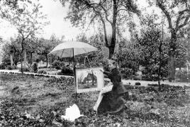 Elisabeth von Eicken, malend, nach 1880, Foto: Archiv Verlag Atelier im Bauernhaus, Fischerhude