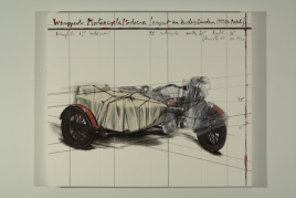 Christo,Wrapped Motorcycle/Side Car;Wrapped Motorcycle/Side Car; Project for Harley Davidson,Auflage 130 Ex.+70 A.P. 55,5&47,4 cm. 15.000 € in Plexiglashaube.