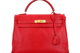 42 HERMÈS VINTAGE Handtasche "KELLY BAG 3...  Koll. 1993. Epsom Leder in Rot mit goldfarbener Hardware. Klassisches Modell mit zwei verschiedenen ...  Startpreis 3.300 EUR