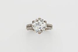 Lot 61 Ring mit Diamantsolitär 6,54 ct 1930er Jahre. Platin Schätzpreis: € 60.000 – 80.000,-