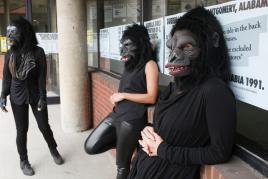 Guerrilla Girls © Andrew Hinderaker 2015r