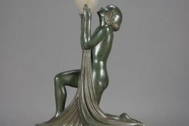 Raymond Goebe (1895-1994) "Sonnenanbeterin" (Lampe) Schätzung 800 € / Zuschlag 1.000 €