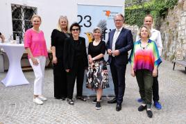 Manuela Reichert, Claudia Unger, Elisabeth Schweeger, Claudia Löscher, Christopher Drexler, Claudia Klengel, Klaus Reingruber (v.l.n.r.), Credit: J.J. Kucek