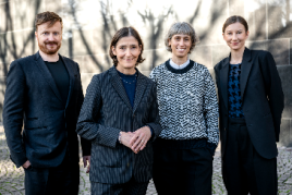 v.l.n.r. Kolja Reichert, Prof. Dr. Susanne Gaensheimer, Patrizia Dander und Dr. Vivien Trommer © Kunstsammlung Nordrhein-Westfalen, Düsseldorf 2023. Foto: Andreas Endermann