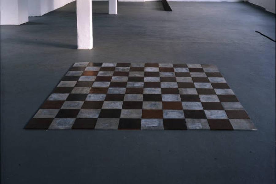 Carl Andre Copper-Magnesium Alloy Square, 1969 Kupfer und Magnesium, 200 x 200 x 1 cm Sammlung Dorothee und Konrad Fischer, Düsseldorf. © für Carl Andre bei VG Bild-Kunst, Bonn (www.bildkunst.de)