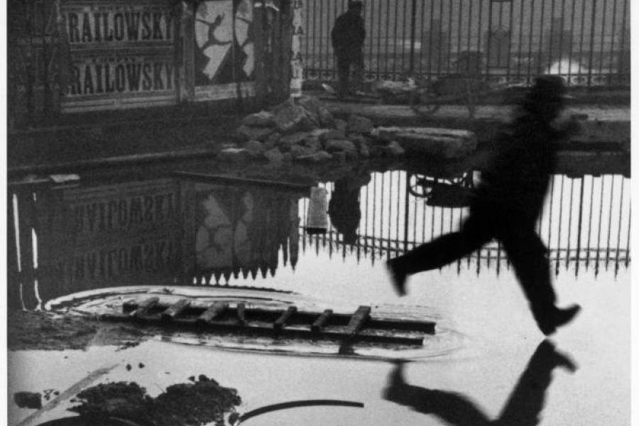 Henri Cartier-Bresson FRANCE. Paris. Place de l’Europe. Gare Saint Lazare. 1932 © Henri Cartier-Bresson /Magnum Photos