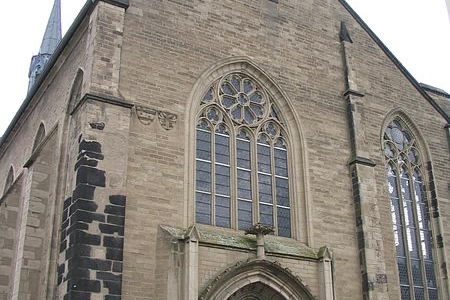 * Bildbeschreibung: ...Westfront der Christuskirche in Andernach     * Quelle: ...selbst fotografiert     * Fotograf/Zeichner: ...Maus-Trauden     * Datum: ...2004