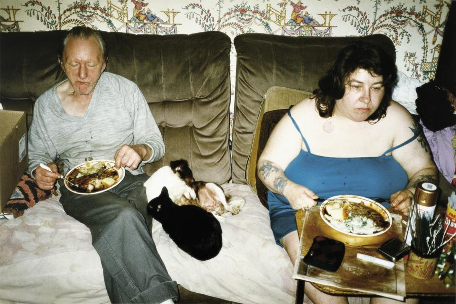 Richard Billingham, Untitled, 1995,  (Aus der Serie Ray's a Laugh) Sammlung Neue Galerie Graz, Universalmuseum Joanneum