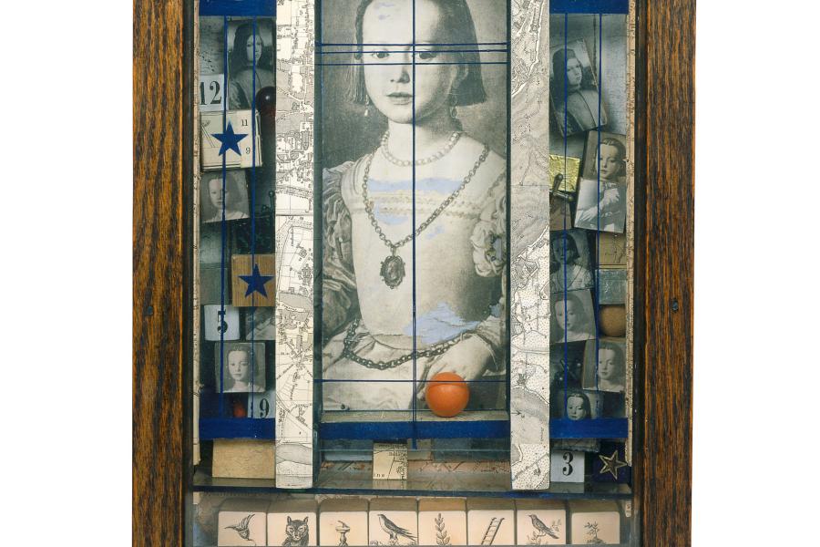 Joseph Cornell Untitled (Medici Princess) c. 1948 Box construction, 44.8 x 28.3 x 11.1 cm Private Collection, New York Photo courtesy Private collection, New York © The Joseph and Robert Cornell Memorial Foundation / Bildrecht, Wien, 2015