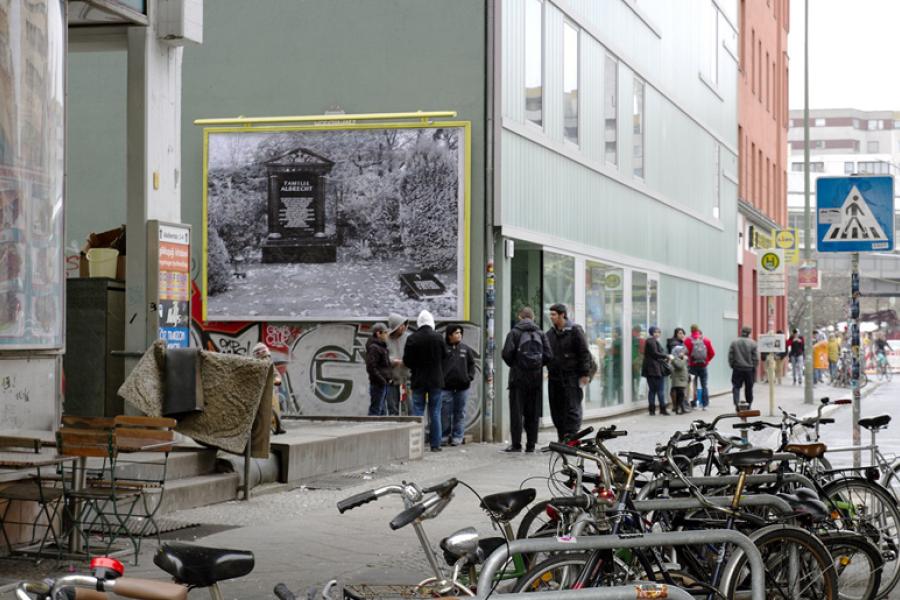 Korpys/Löffler, 12.01.13, Plakatwand, Berlin, am Kottbusser Tor, 2013 © VG Bild-Kunst, Bonn 2015