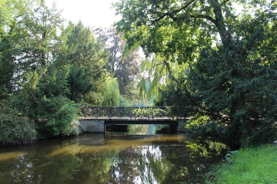 Instandgesetzt: die Wiesenwegbrücke im Park Sanssouci. Foto: SPSG/Grit