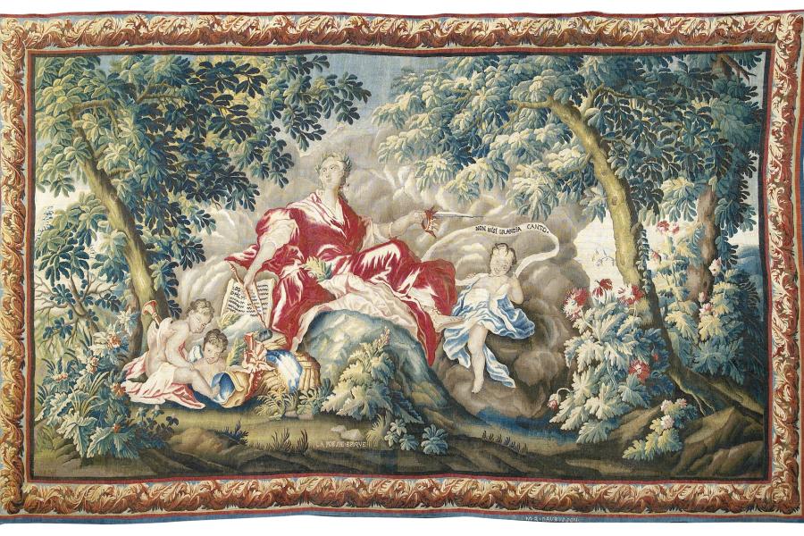 Lot 206: Aubusson-Tapisserie „Die epische Dichtkunst“, 18. Jahrhundert, gemarkt Manufacture Royale d’Aubusson, 280 x 480 cm, Schätzpreis 25.000 € Provenienz: Aus der bedeutenden Tapisserie-Sammlung einer bekannten Hoteliersfamilie