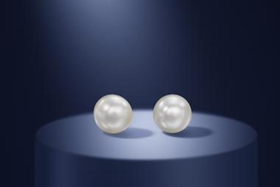 Los 130 A PAIR OF NATURAL PEARL EARRINGS Verkauft für £158.500 (€220.108) inkl. Zuschlag