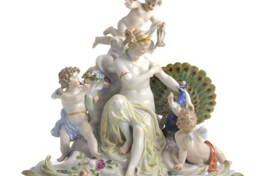 Figurengruppe "Die Luft" (Juno mit Amoretten und Pfau). Paul Helmig für Meissen. Um 1892 - 1923.