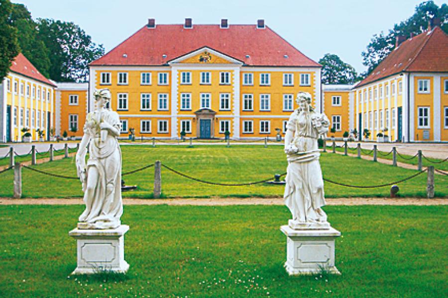 Kunst & Antiquitäten auf Schloss Wotersen