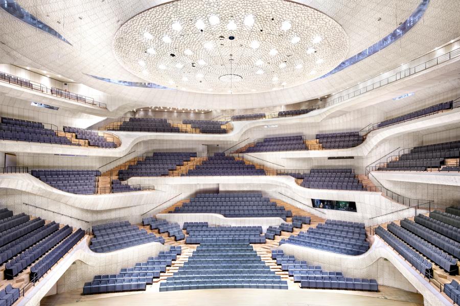 Candida Höfer, Elbphilharmonie Hamburg Herzog & de Meuron Hamburg 2016 © Candida Höfer / VG Bild Kunst, Bonn, 2016