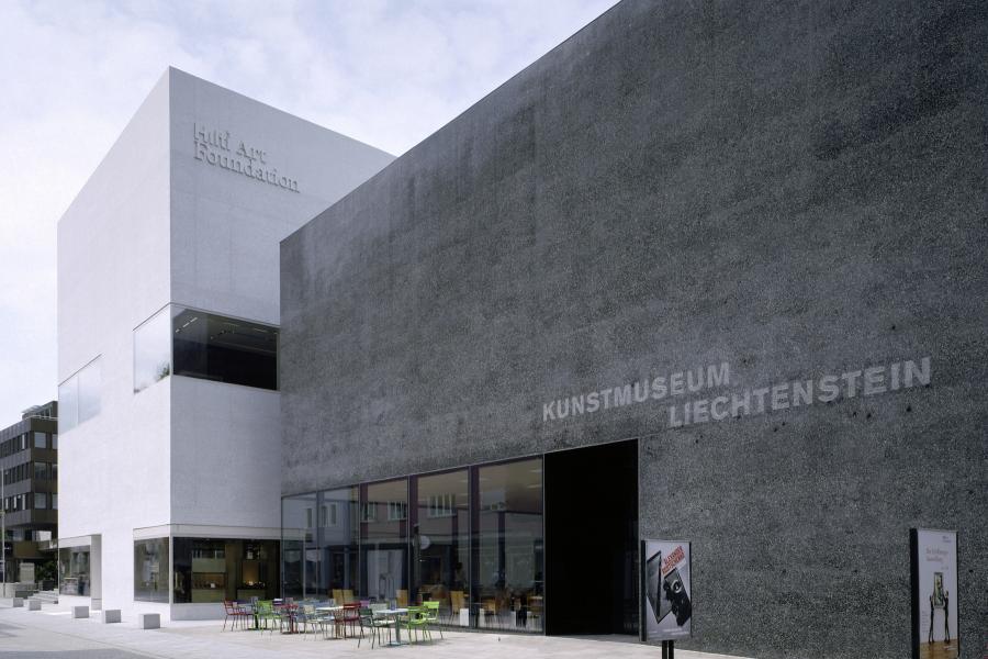 Kunstmuseum Liechtenstein mit Hilti Art Foundation, Aussenansicht vom Städtle, Foto: Barbara Bühler © Kunstmuseum Liechtenstein Download (JPG, 4 MB) Kunstmuseum Liechtenstein mit Hilti Art Foundation, Aussenansicht vom Städtle, Foto: Barbara Bühler © Kunstmuseum Liechtenstein