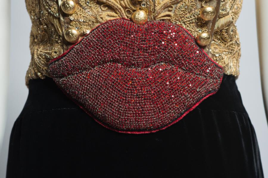 Robe 'Lips', Stéphane Rolland für Jean-Louis Scherrer, Paris 2003-2004 © Sammlung Monika Gottlieb