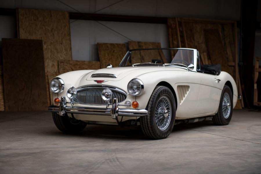 1967 Austin-Healey 3000 Mk III BJ8. Darin Schnabel © 2019 Courtesy of RM Sotheby’s.