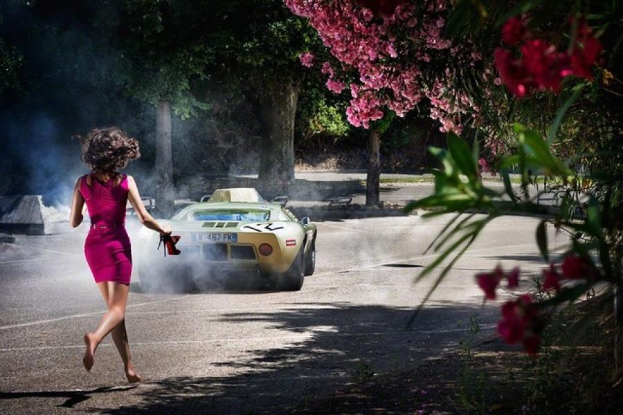 David Drebin Wheels and Heels, 2013 C-Print, mounted on aluminum © David Drebin courtesy HIGH10 Collection