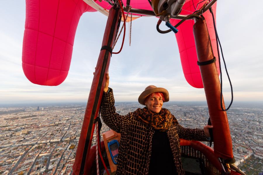 Barbara Anna Husar, EUTERerhebung am Nationalfeiertag über Wien, Foto: Regina Hügli, Bildrecht, Wien 2020