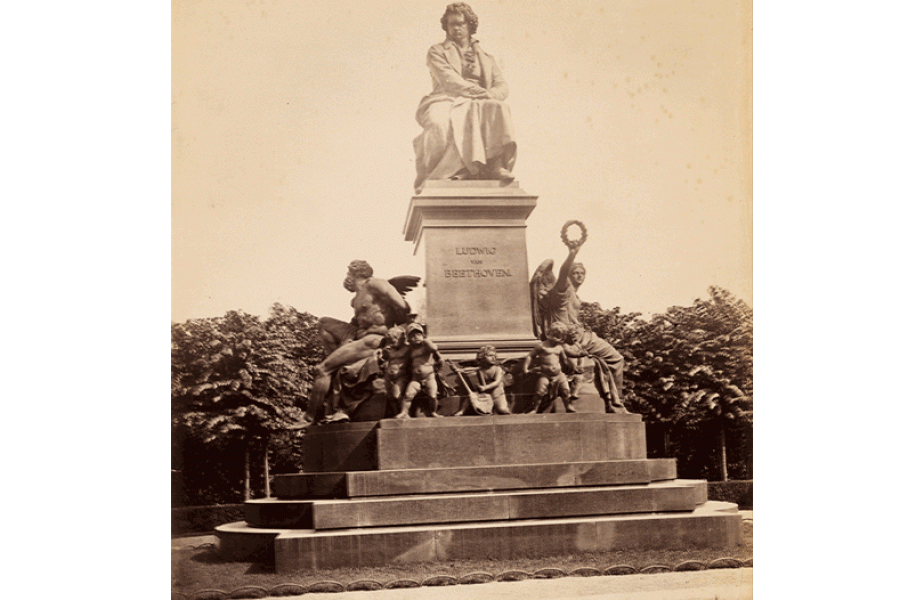 Kaspar Clemens von Zumbusch, 1., Beethovenplatz - Beethoven-Denkmal, um 1900, Foto: August Stauda, Wien Museum