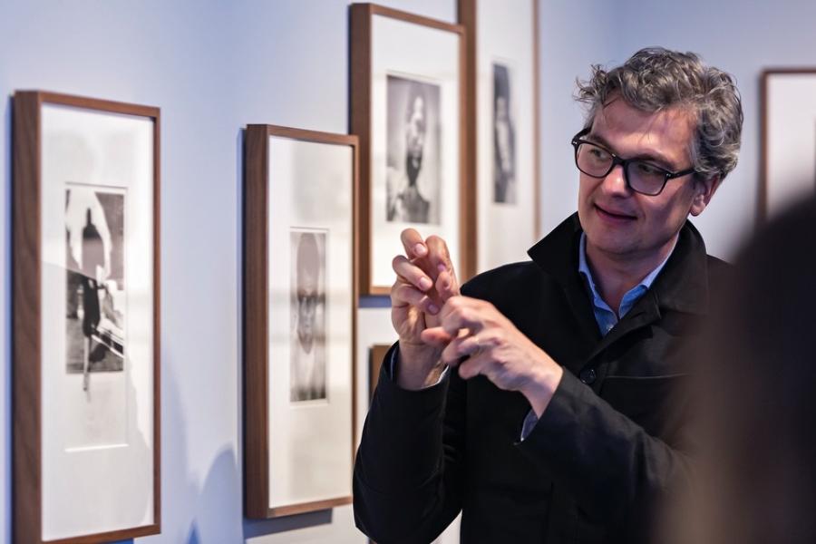 Felix Hoffmann in der Ausstellung Contradiction der österreichischen Fotografin Elfie Semotan © C/O Berlin Foundation, Stephanie von Becker