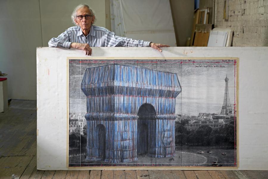 Christo in his studio with a preparatory drawing for "L'Arc de Triomphe, Wrapped" New York City, September 20, 2019 (c) Wolfgang Volz 2019 Christo and Jeanne-Claude Foundation