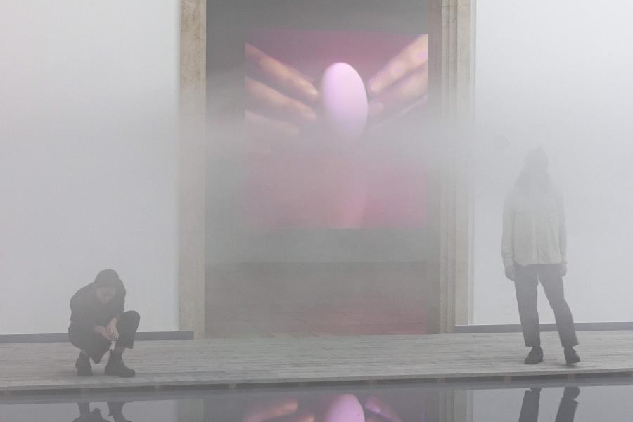 Fujiko Nakaya. Nebel Leben Installationsanischt / Installation view Haus der Kunst, 2022 Photo: Andrea Rossetti