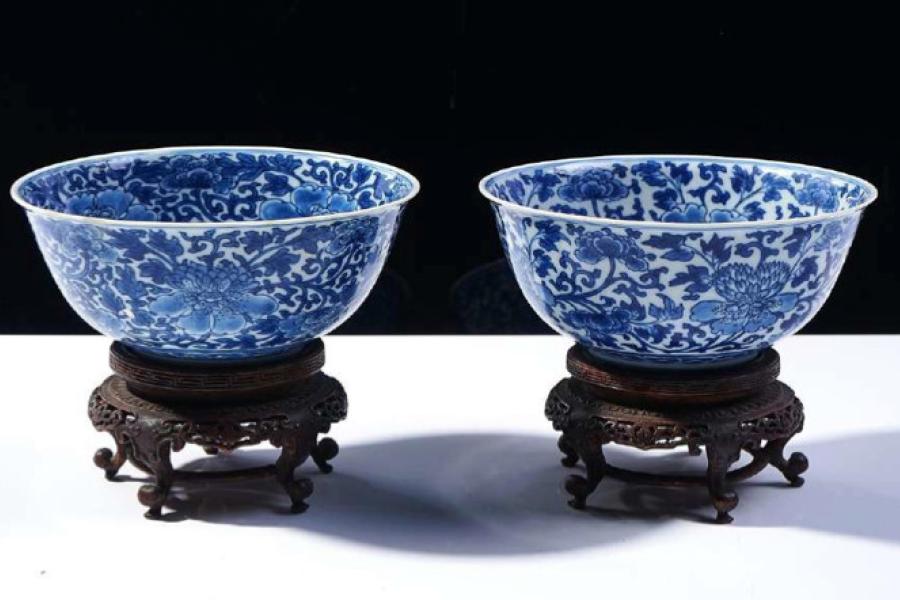 Chinese Blue and White Bowls sell for £20,000