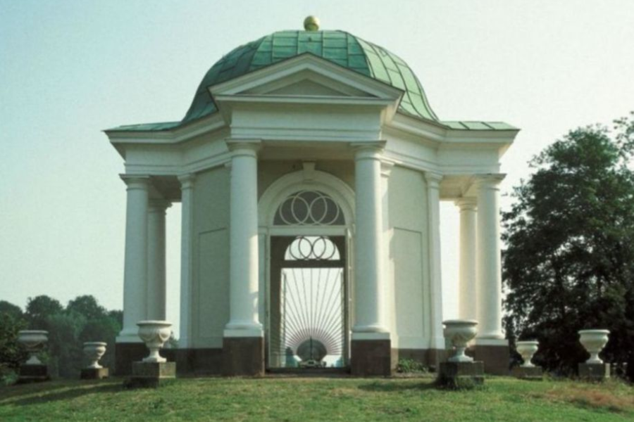 Rebecca Horn, "Pfauenmaschine" ("Peacock Machine"), Installation View at the documenta 7, 1982, Kassel, Germany © Attilio Maranzano