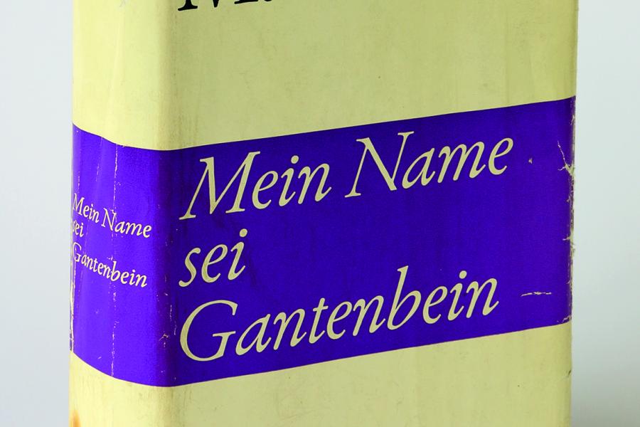 Max Frisch: „Mein Name sei Gantenbein“, Frankfurt am Main: Suhrkamp Verlag, 1964. Handexemplar von Ingeborg Bachmann mit zahlreichen Anstreichungen und Notizzetteln der Dichterin © Österreichische Nationalbibliothek