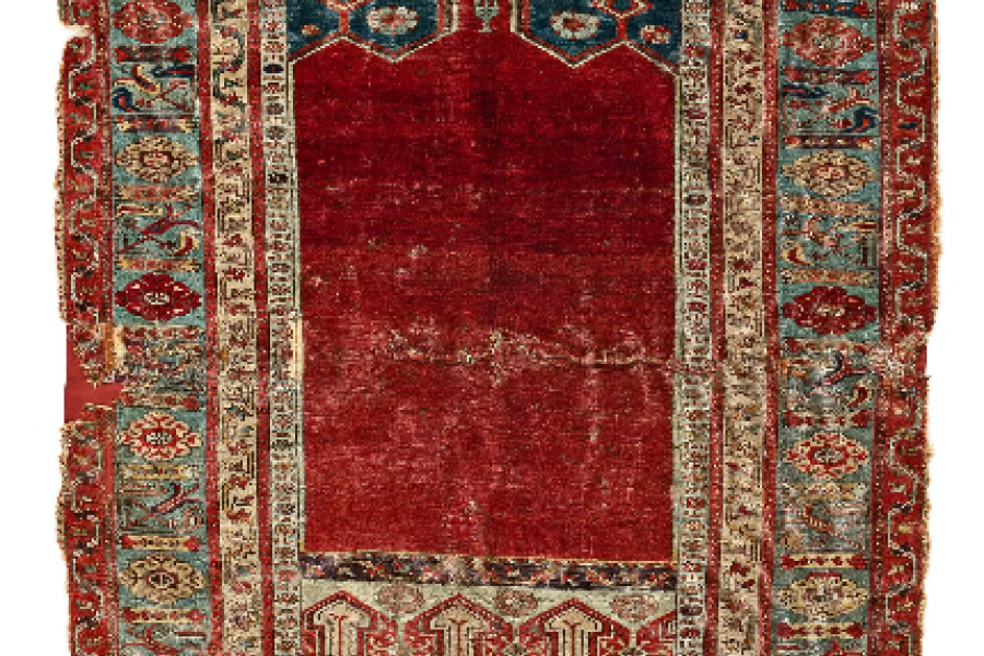 Early Ladik Prayer Rug 167 x 115 cm (5' 6" x 3' 9") Turkey, ca. 1800 Starting bid: € 200