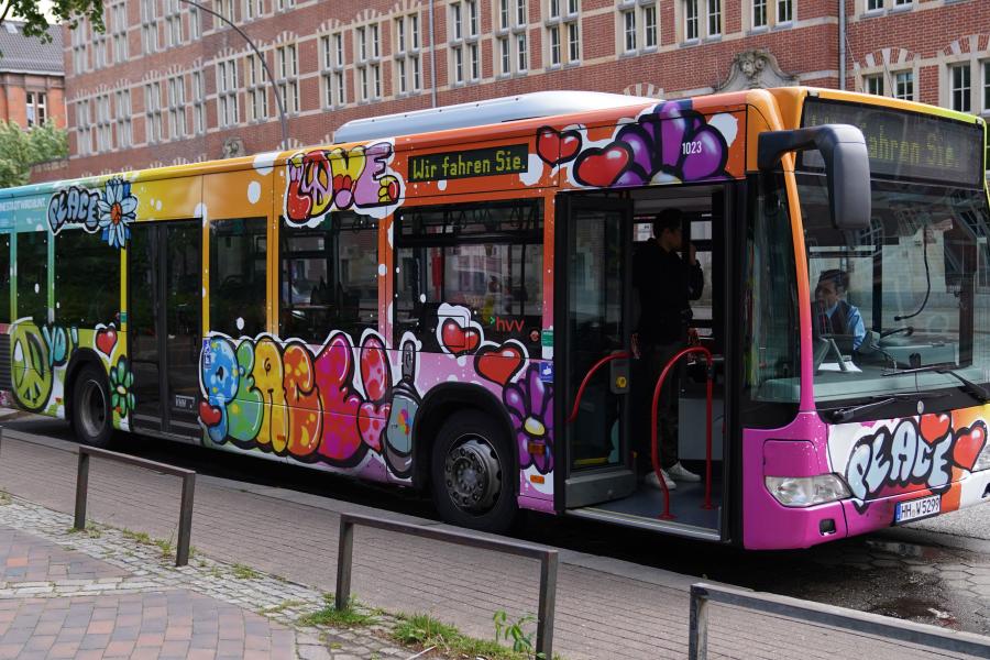 Präsentation Graffiti Bus des VHH vor dem Museum für Hamburgische Geschichte, Foto SHMH