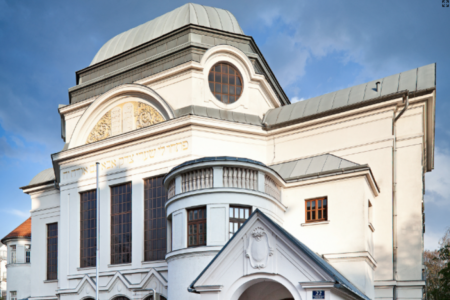 Außenansicht der ehemaligen Synagoge St. Pölten. Foto: Marius Höfinger